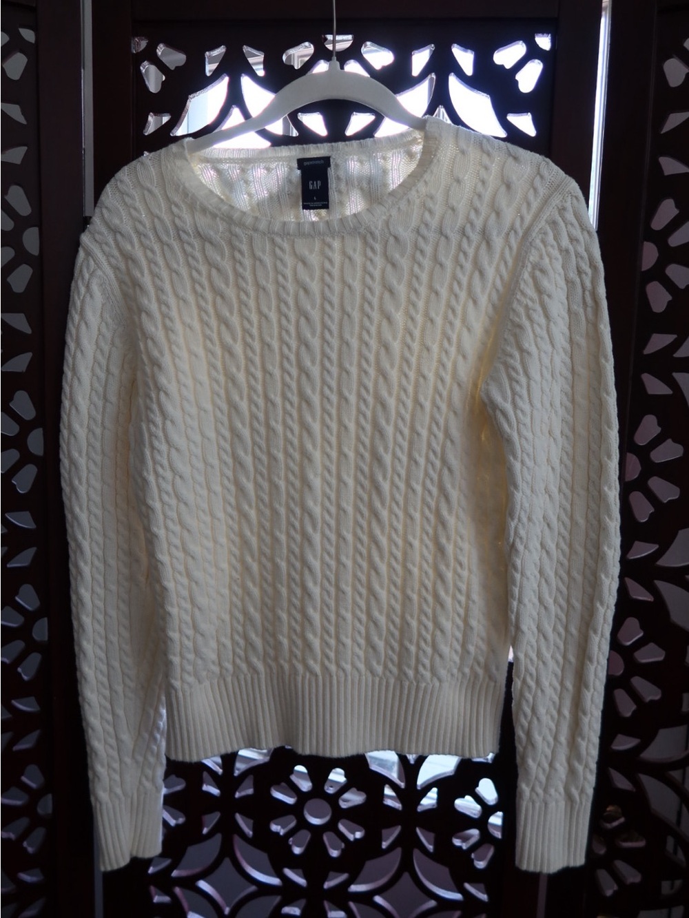 GAP Women's Cream Cable-Knit Sweater
